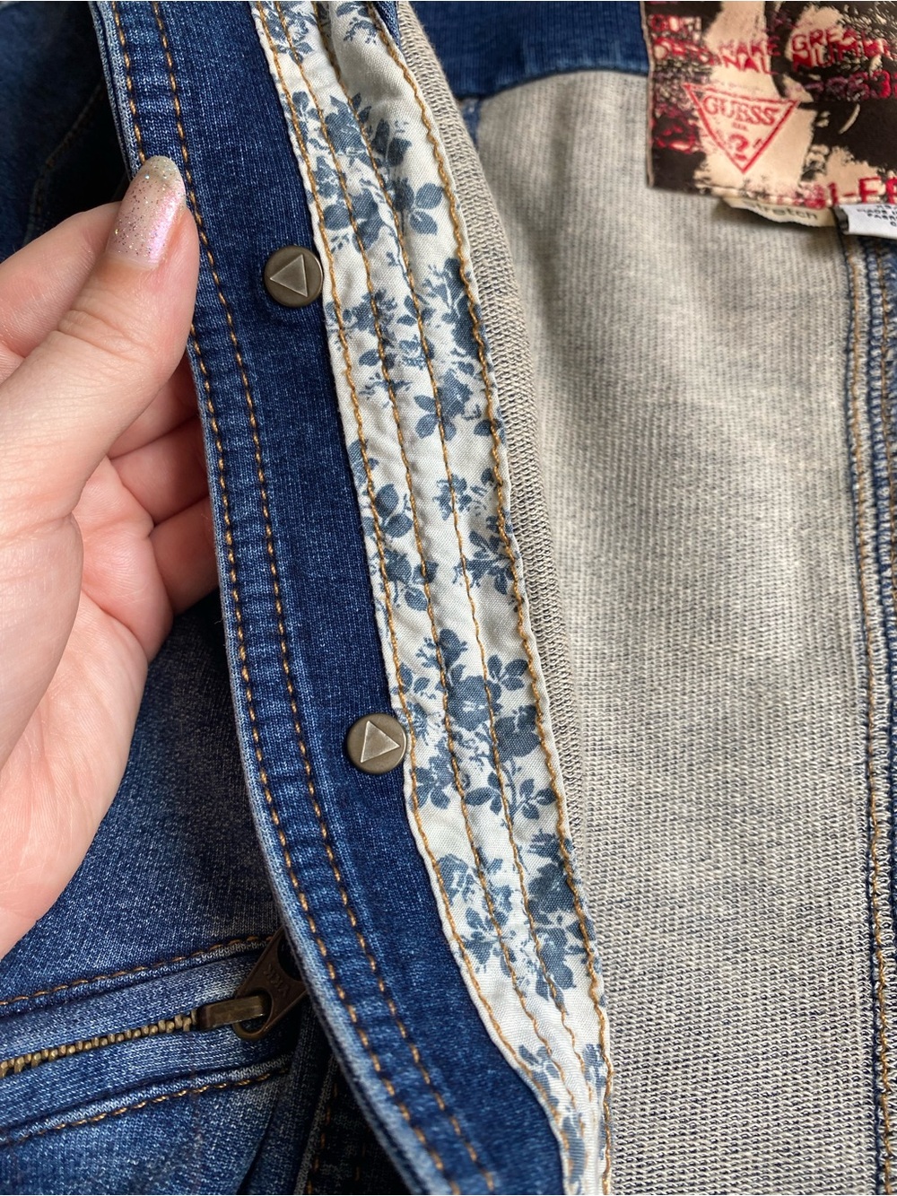 ICONIC GUESS Blue Denim Button-Front Short Sleeve Overall Dress - Picture 12 of 14